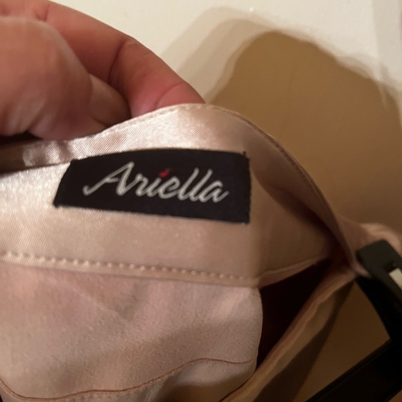 Beautiful satin like  pleated pencil skirt.perfect condition - Picture 6 of 6